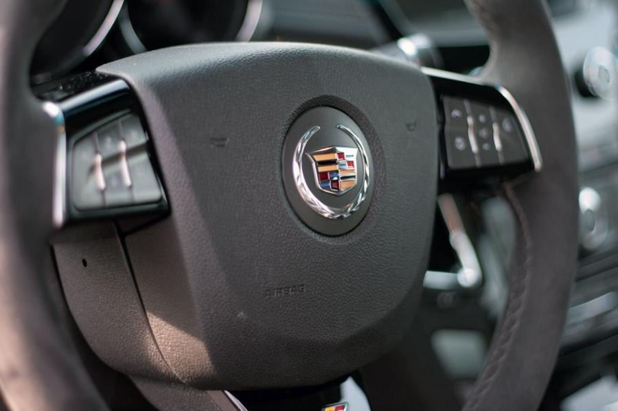  Cadillac CTS-V Coupe 2010 года  (фото 118 из 315)